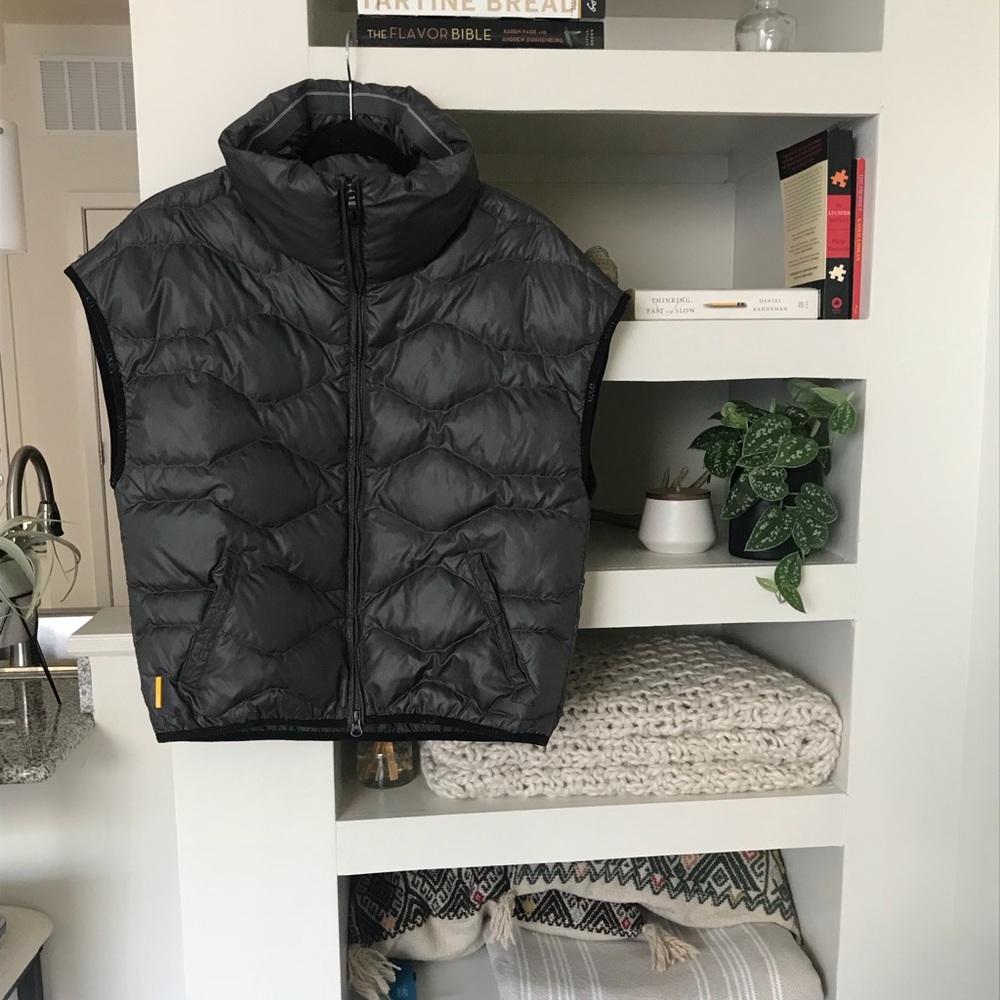 Lole cap sleeve funnel neck down vest